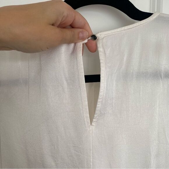 Pearl White Sleeveless Blouse - Picture 4 of 7